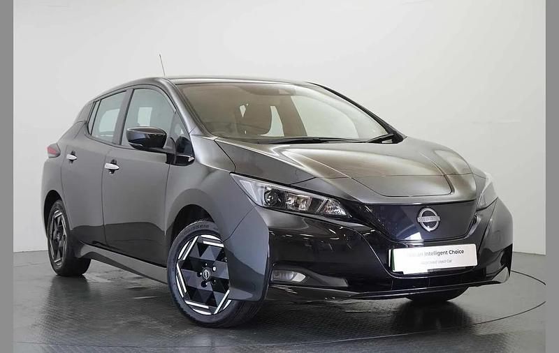 Used Nissan Leaf Acenta 108 kW (147 HP) 2022 Black Hatchback