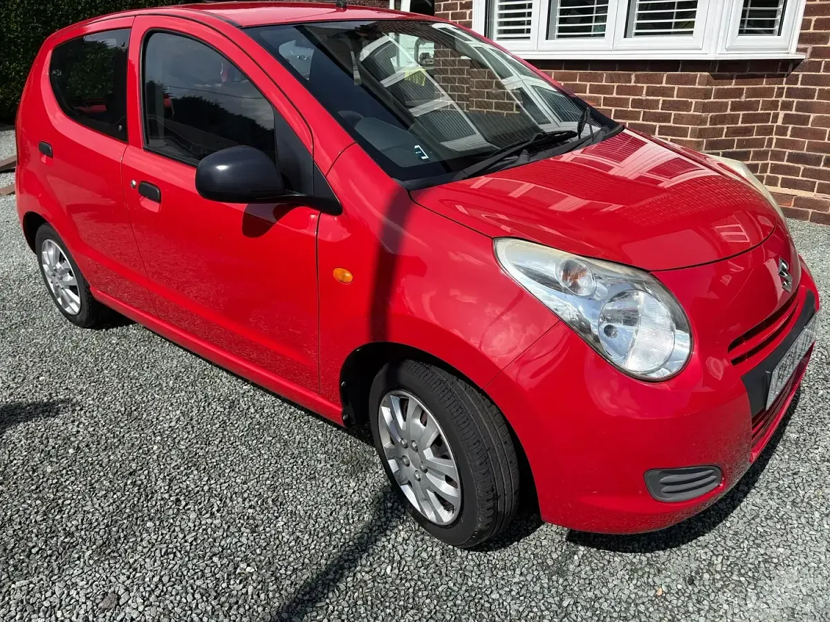 Used Suzuki Alto 68 HP (50 kW) 2014 Red Hatchback