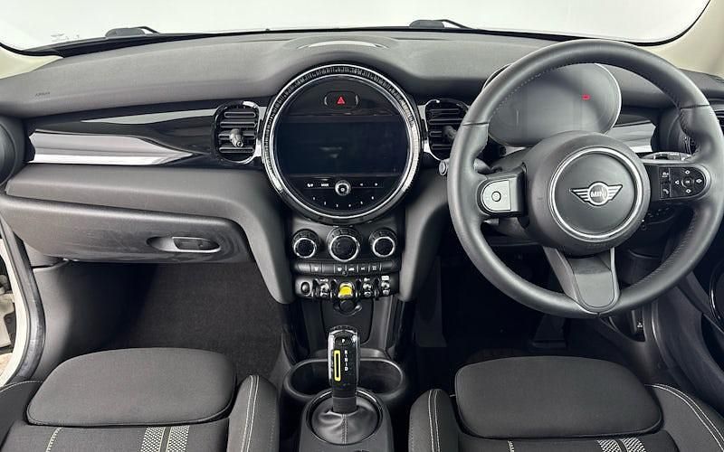 Used Mini Cooper Level 1 135 kW (184 HP) 2023 Hatchback