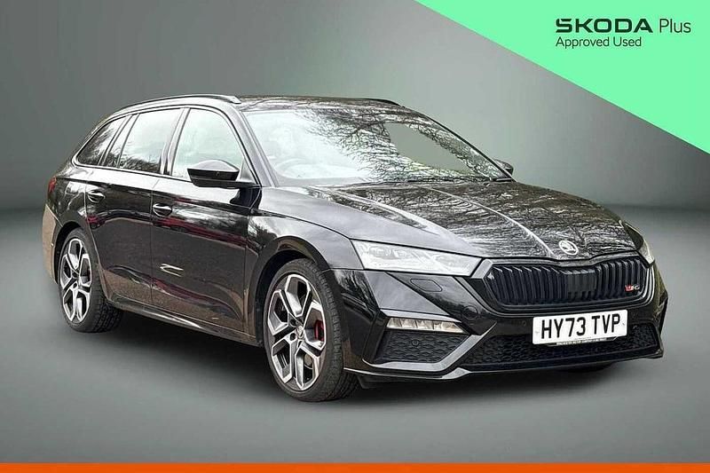 Used Skoda Octavia vRS 180 HP (132 kW) 2023 Black magic pearl effect Estate