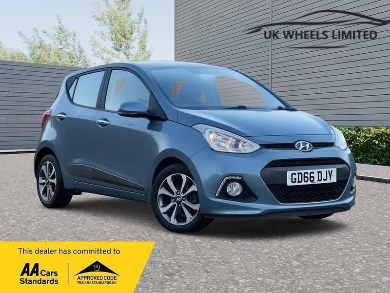 Used Hyundai i10 Premium SE 83 HP (61 kW) 2016 Blue Hatchback