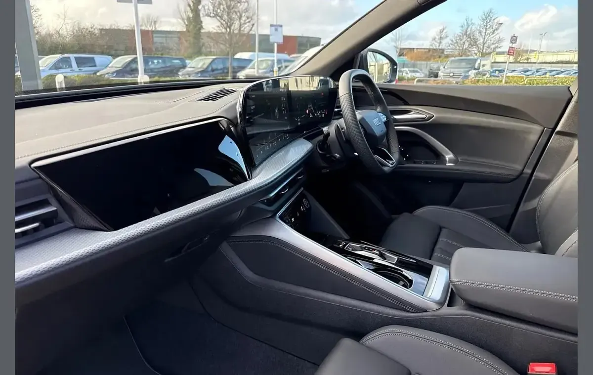 Used Audi Q5 S-Line 204 HP (150 kW) 2025 Blue SUV