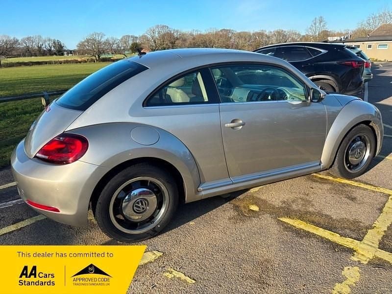 Used VW Beetle Design 105 HP (77 kW) 2015 Silver Hatchback