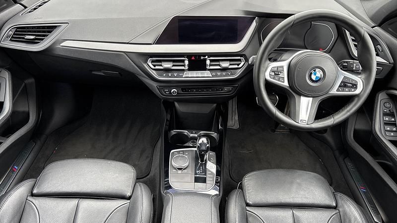 Used BMW 118 M Sport 138 HP (101 kW) 2020 White Hatchback