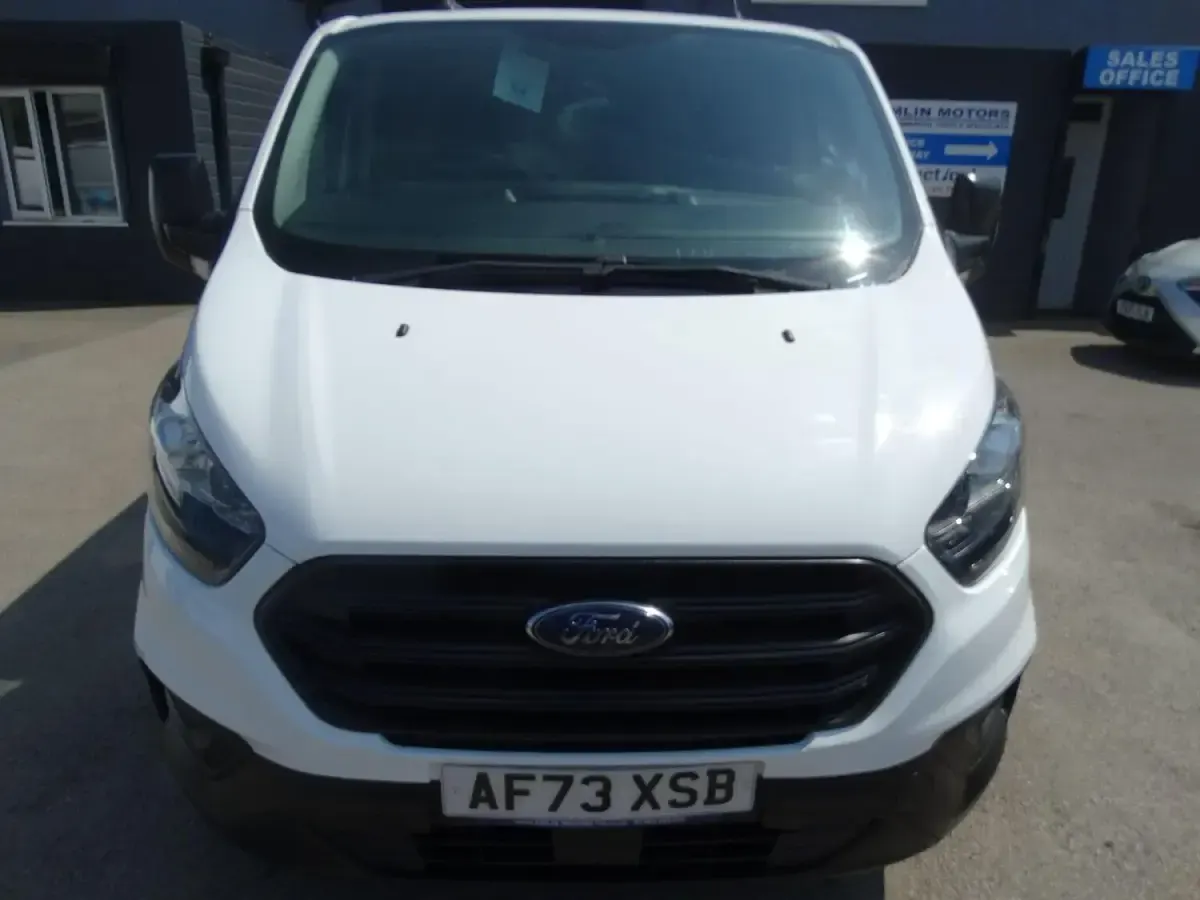 Used Ford Transit Custom S 105 HP (77 kW) 2023 White Van