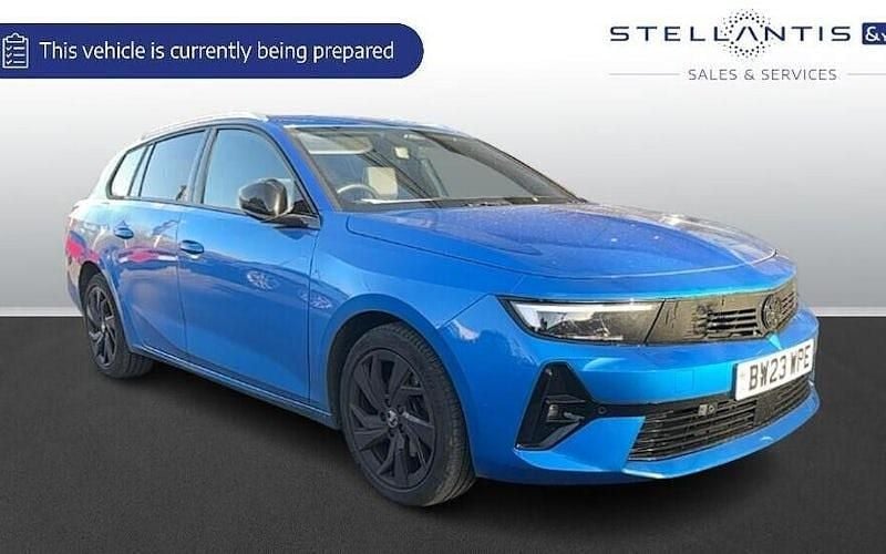 Used 2025 Vauxhall Astra Estate | £18,249 (Super price) - Image 1/1