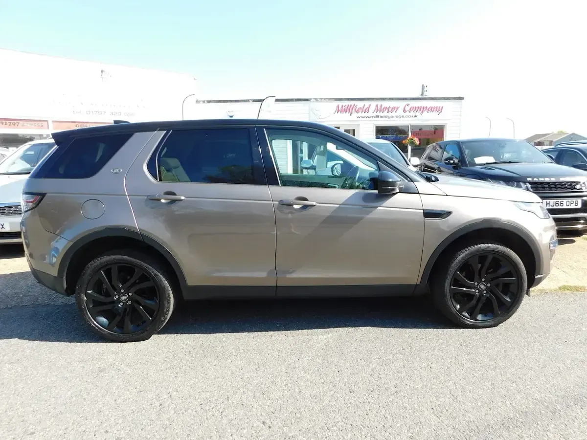 Used Land Rover Discovery Sport HSE 177 HP (130 kW) 2016 Brown SUV