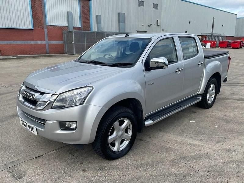 Used Isuzu Pick up 161 HP (118 kW) 2017 Silver Pickup
