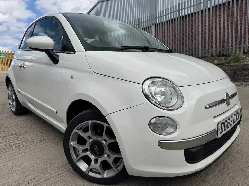 Used Fiat 500 Lounge 69 HP (50 kW) 2012 White Hatchback