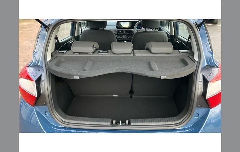 New Hyundai i10 Advanced 63 HP (46 kW) 2025 Blue Hatchback