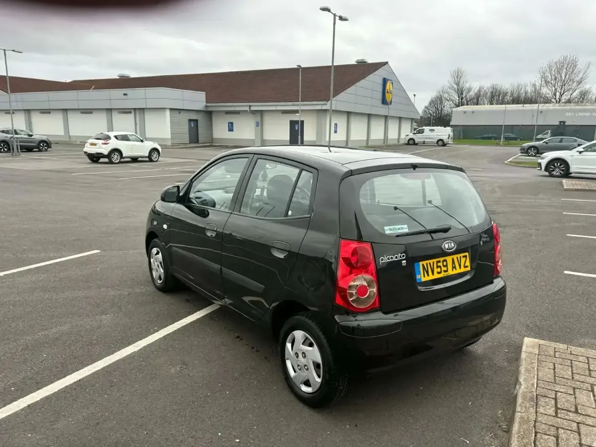 Second-hand Kia Picanto 2009 Negru Hatchback