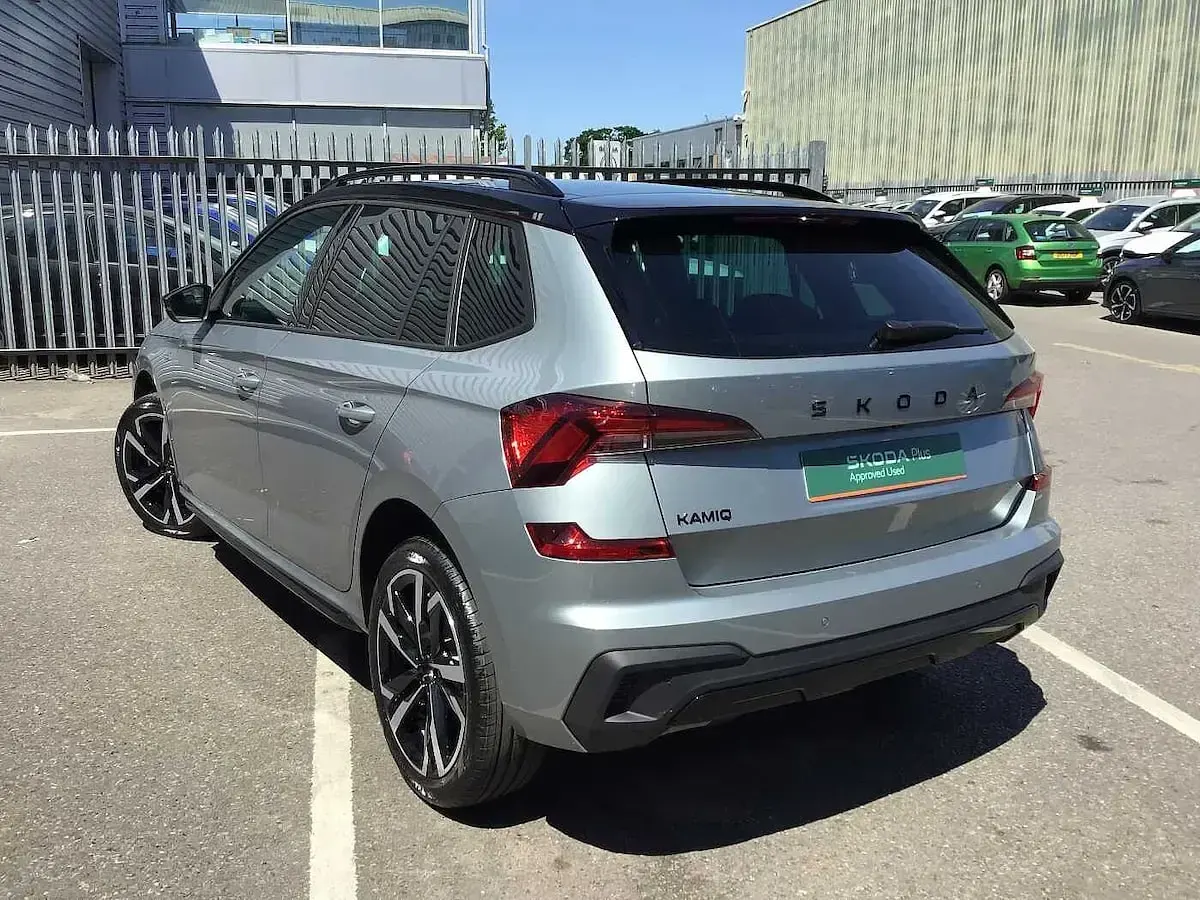 New Skoda Fabia Design Edition 85 HP (62 kW) 2026 Smokey silver metallic black magic pearl effect Hatchback