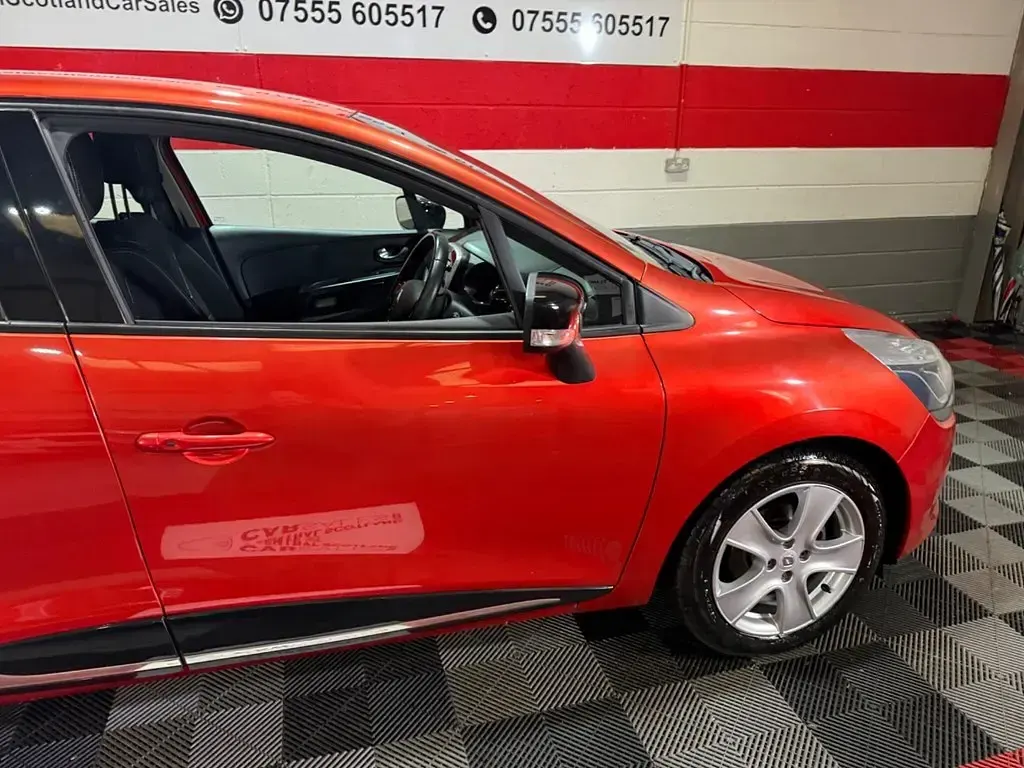 Gebraucht Renault Clio IV Dynamique 90 PS (66 kW) 2016 Rot Kleinwagen