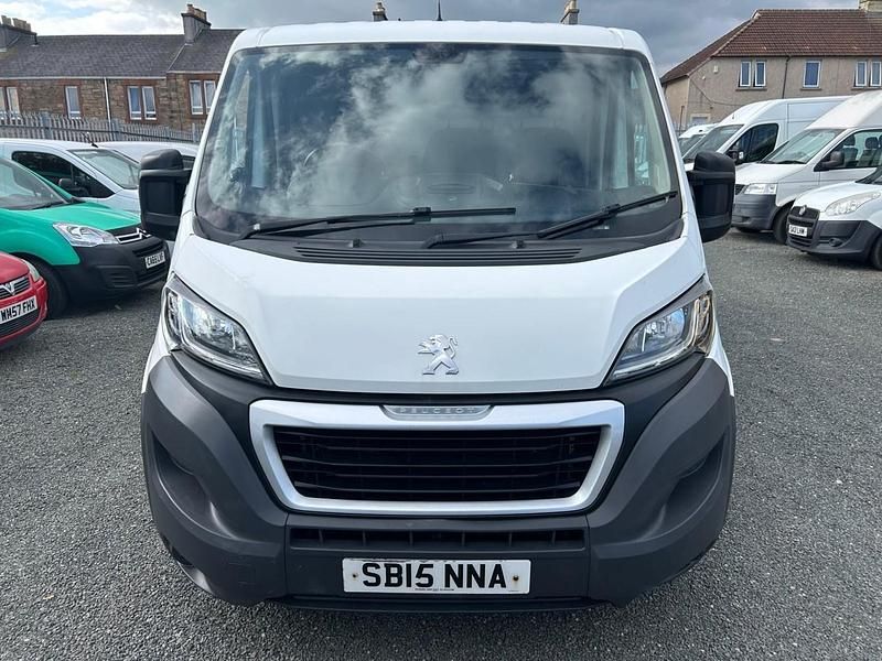 White Used 2015 Peugeot Boxer Van | £4,975 (Good price) - Image 1/4