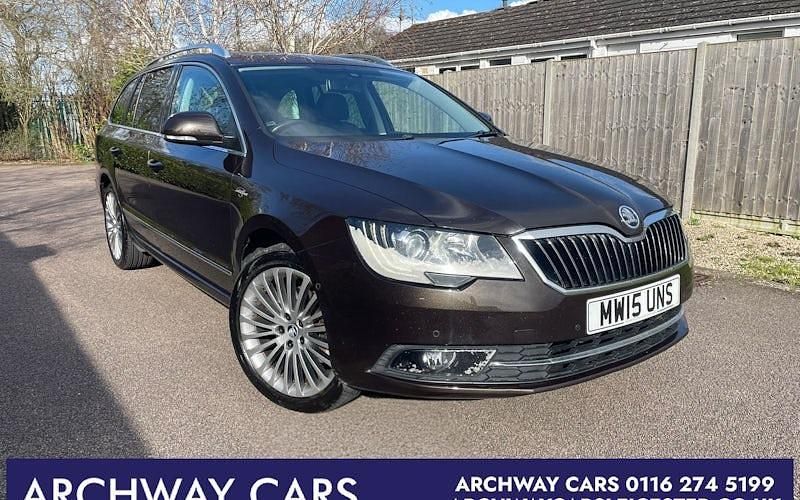 Used Skoda Superb 170 HP (125 kW) 2015 Brown Estate