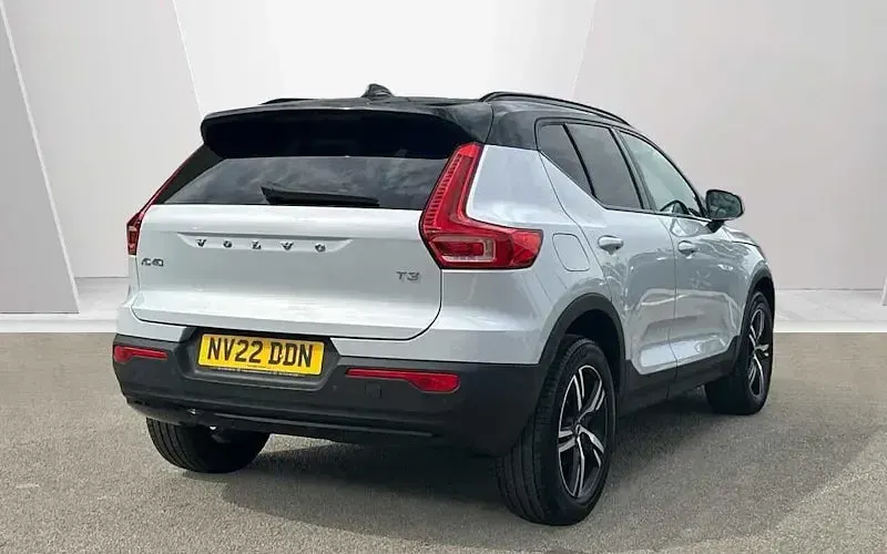 Used Volvo XC40 R-Design 163 HP (119 kW) 2021 SUV