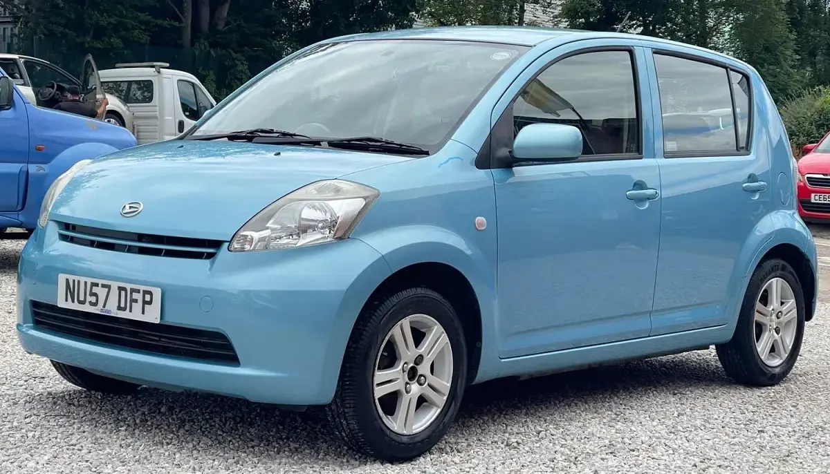 Used Daihatsu Sirion 69 HP (50 kW) 2007 Blue Hatchback