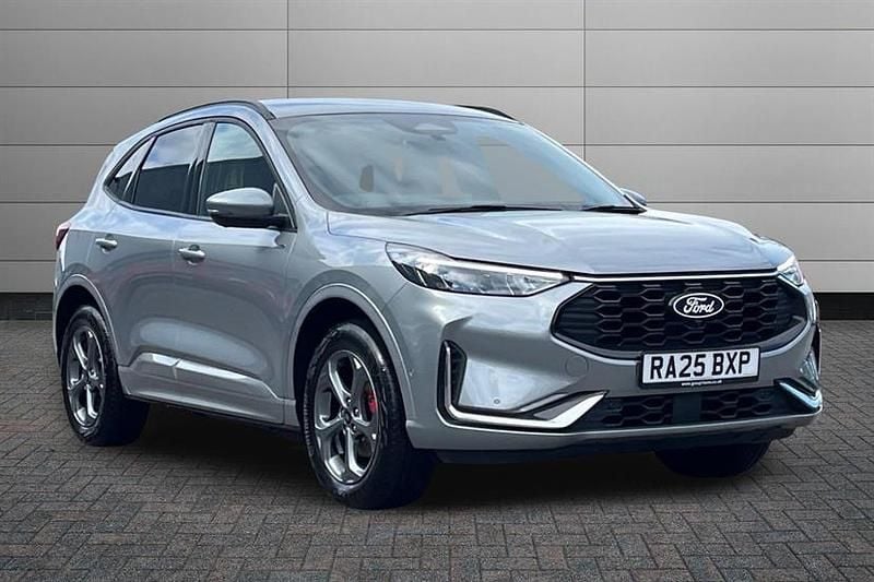 Begagnad Ford Kuga ST-Line 243 HK (178 kW) 2025 Silver SUV