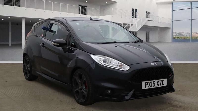 Black Used 2015 Ford Fiesta ST Hatchback | £7,395 (Fair price) - Image 1/4