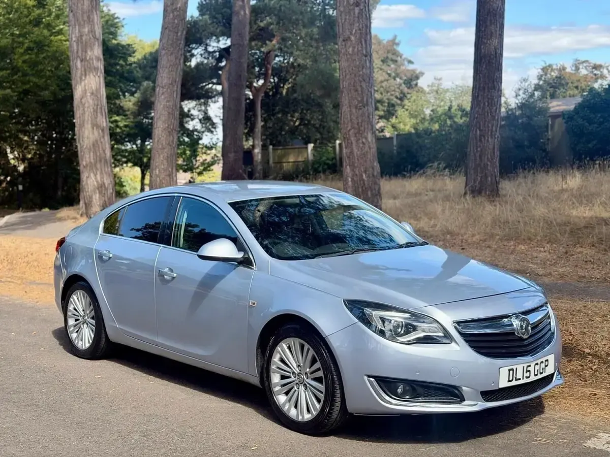 Used Vauxhall Insignia 163 HP (119 kW) 2015 Silver Hatchback
