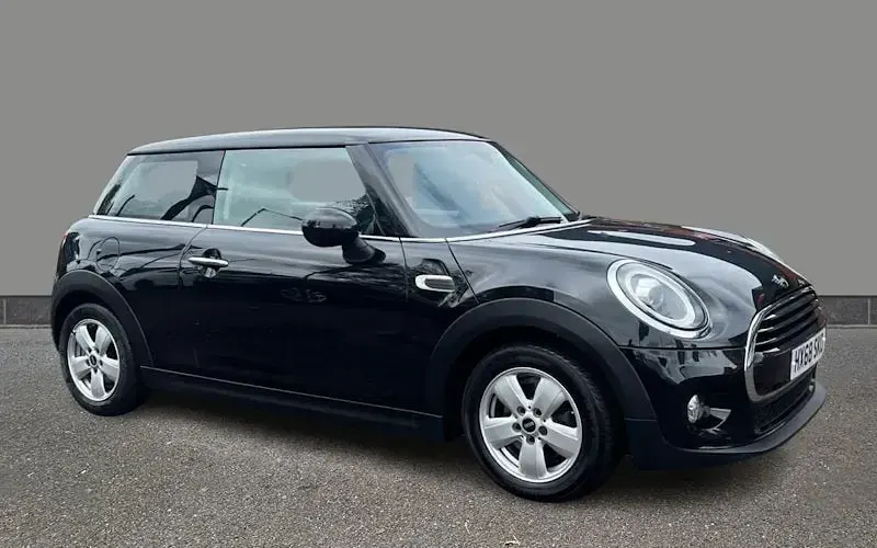 Used Mini Cooper Classic 136 HP (100 kW) 2021 Hatchback