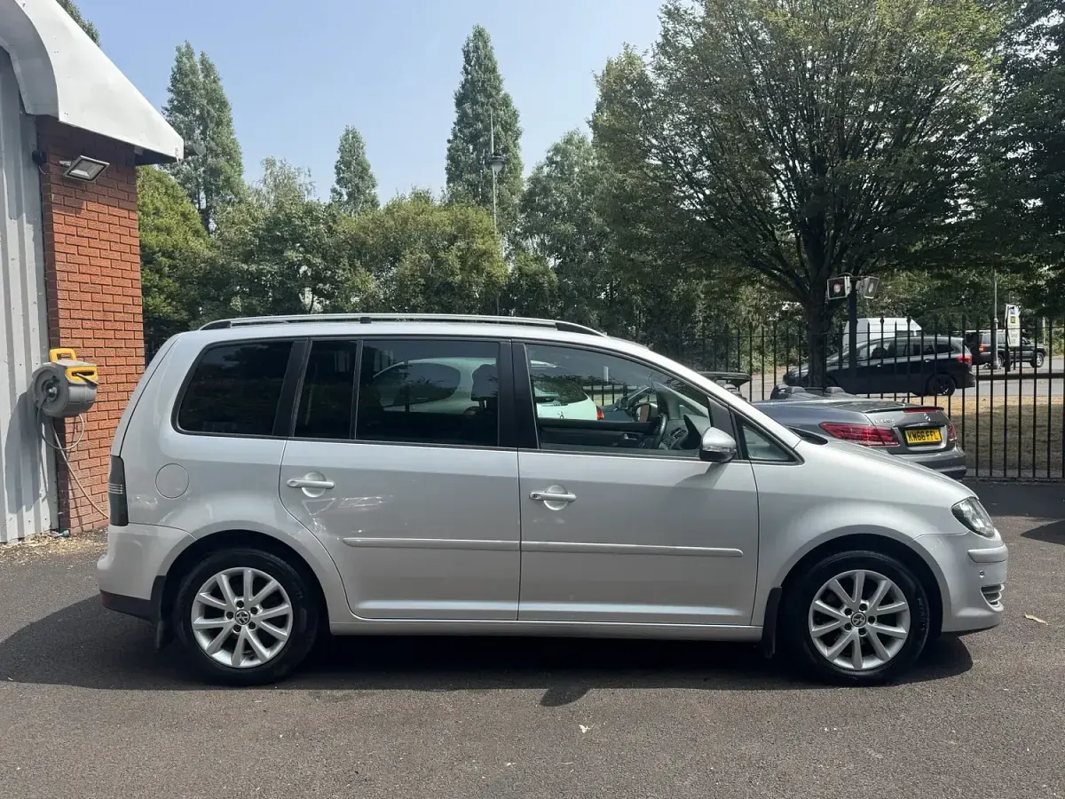 Used VW Touran Match 2010 Silver MPV