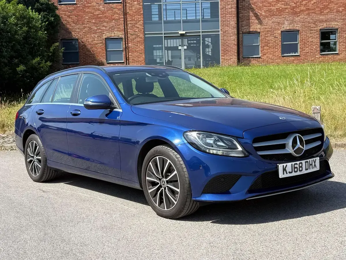 Used Mercedes C220 SE 2018 Blue Estate