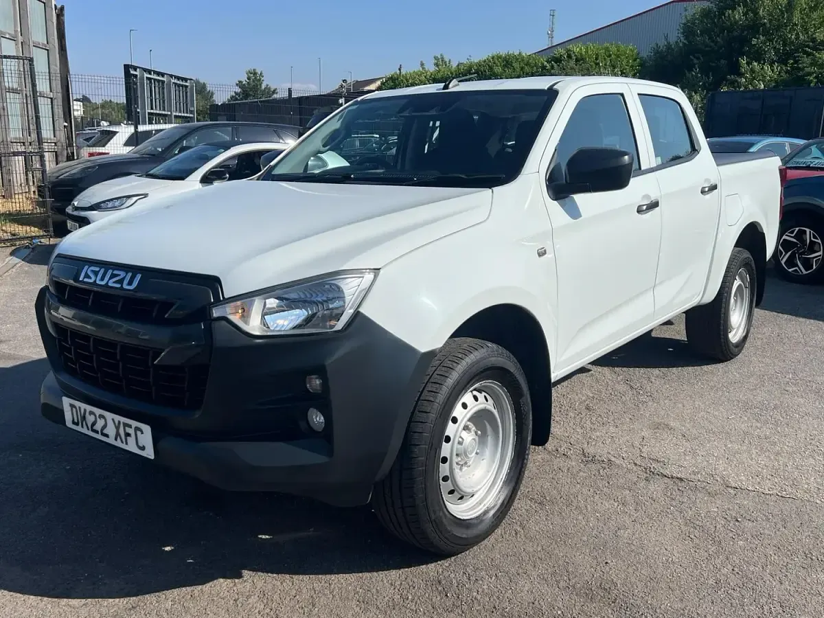 Used Isuzu D-Max 163 HP (119 kW) 2022 White Pickup
