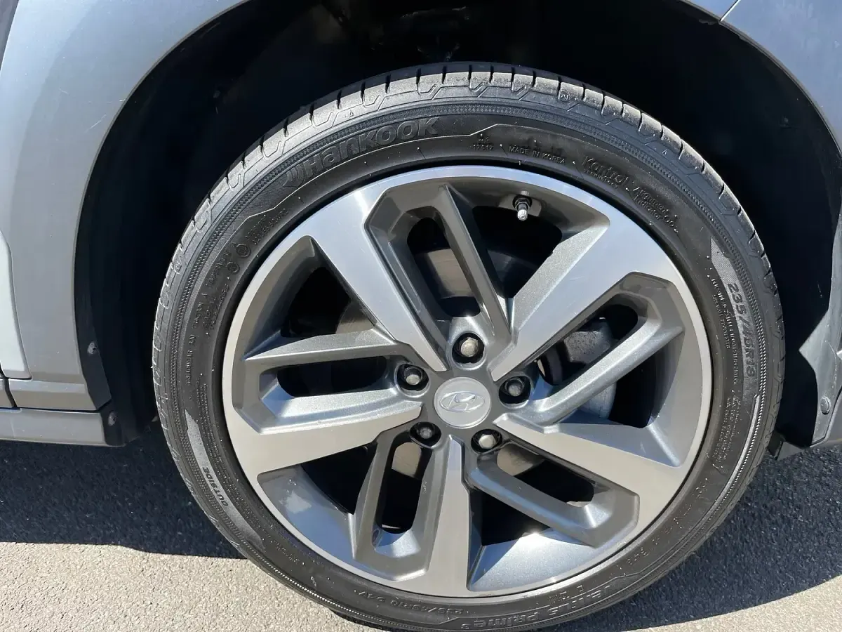 Used Hyundai Kona Premium 120 HP (88 kW) 2018 Grey SUV