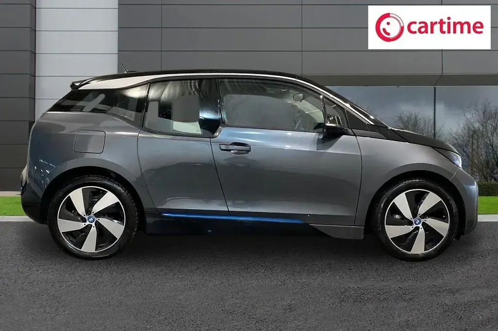 Begagnad BMW i3 Comfort Edition 125 kW (170 HK) 2021 Grå Halvkombi