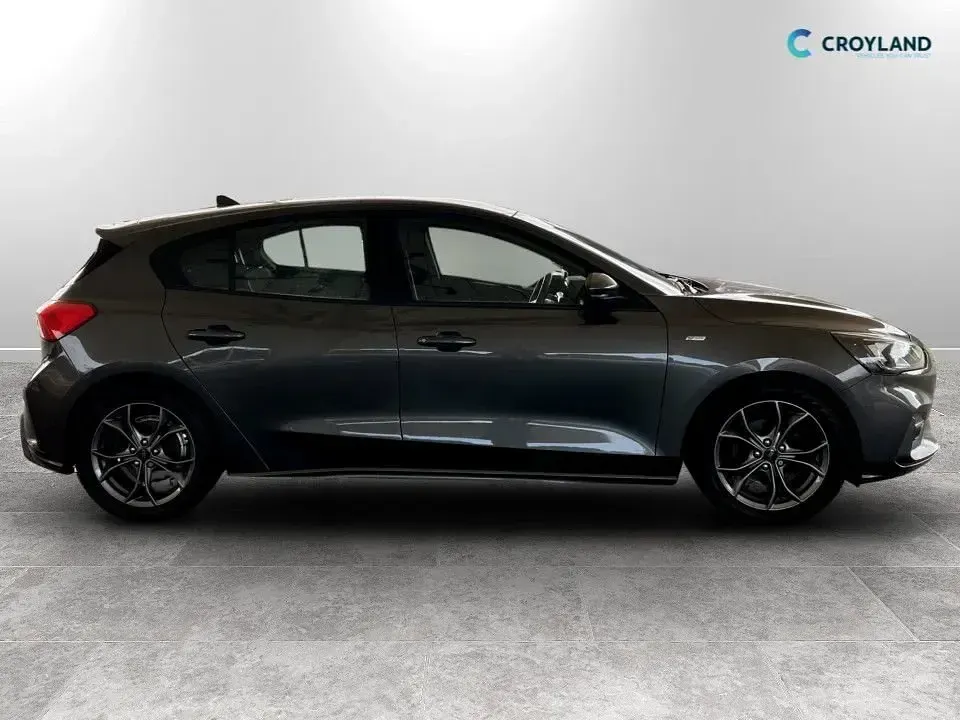 Used Ford Focus ST-Line 120 HP (88 kW) 2019 Grey Hatchback