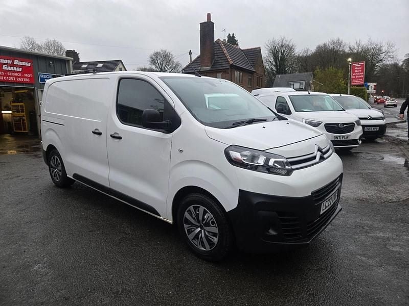 White Used 2022 Citroën Dispatch MPV | £8,495 (Super price) - Image 1/4