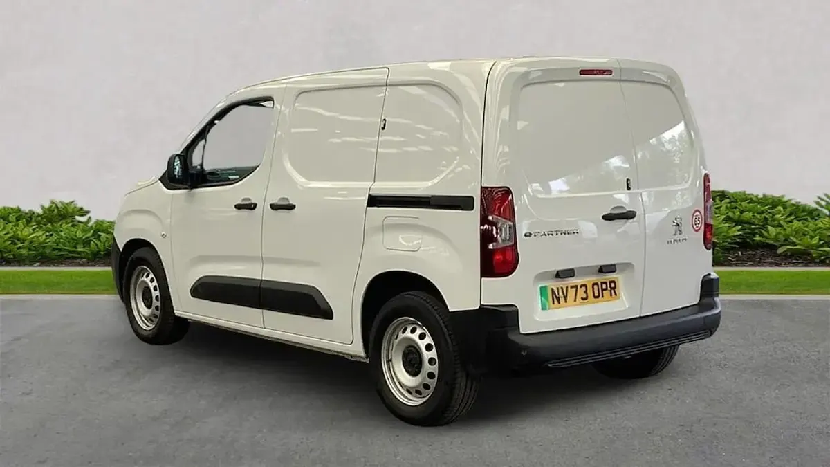 Used Peugeot E-Partner Premium 50 kW (68 HP) 2024 White MPV