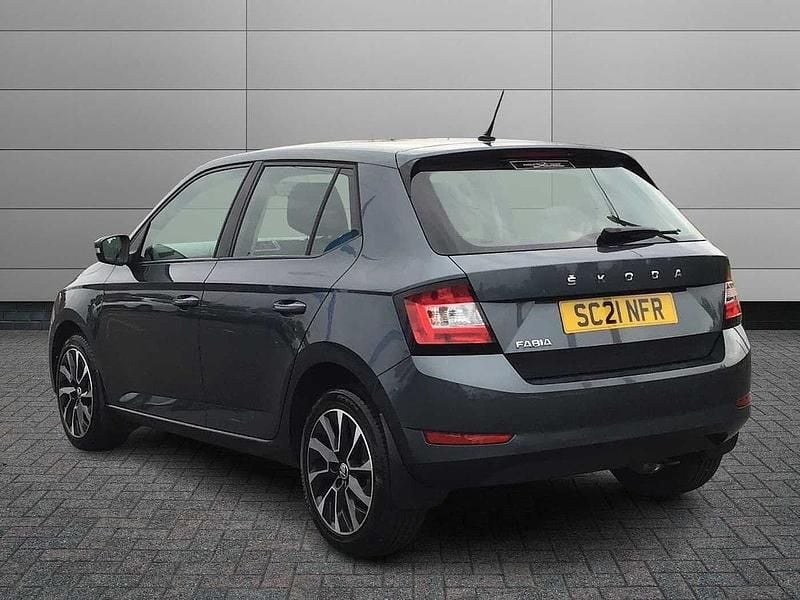 Used Skoda Fabia SE Drive 70 HP (51 kW) 2021 Quartz grey metallic Hatchback