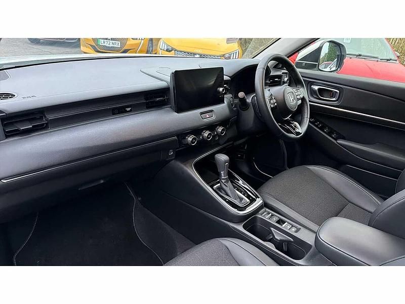 Used Honda HR-V Advance 130 HP (95 kW) 2023 White SUV