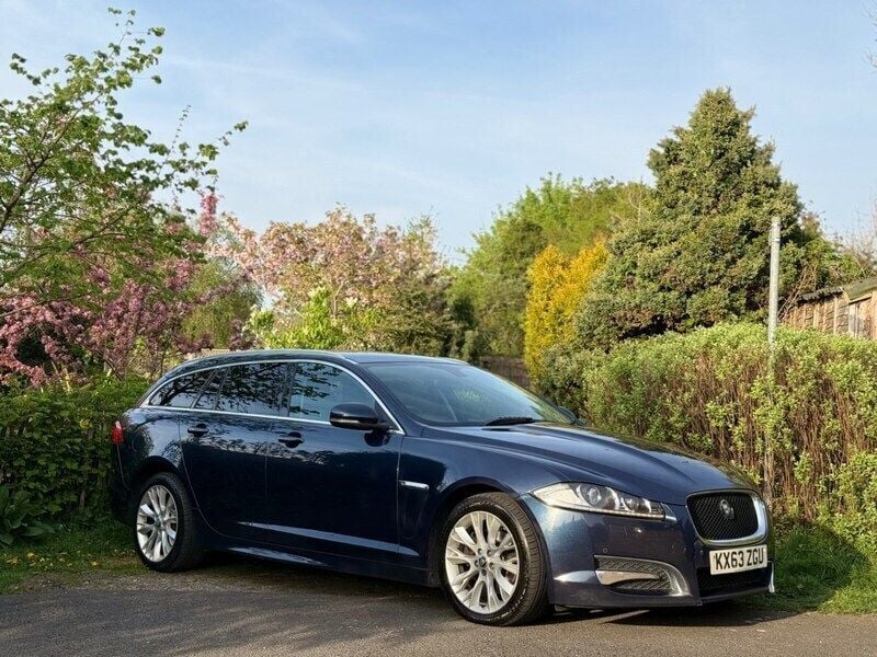 Blue Used 2013 Jaguar XF Sedan | £3,990 (Expensive) - Image 1/4