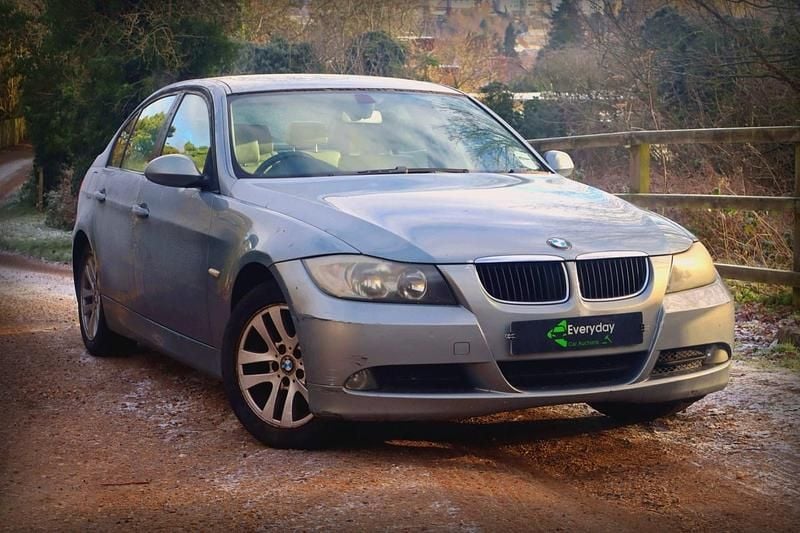 Blue Used 2005 BMW 320 Comfort Edition Sedan | £999 (Super price) - Image 1/4