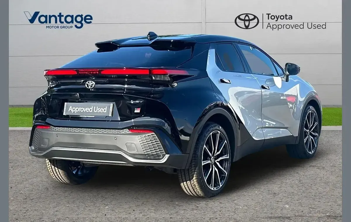 Used Toyota C-HR Sport 194 HP (142 kW) 2025 Silver SUV