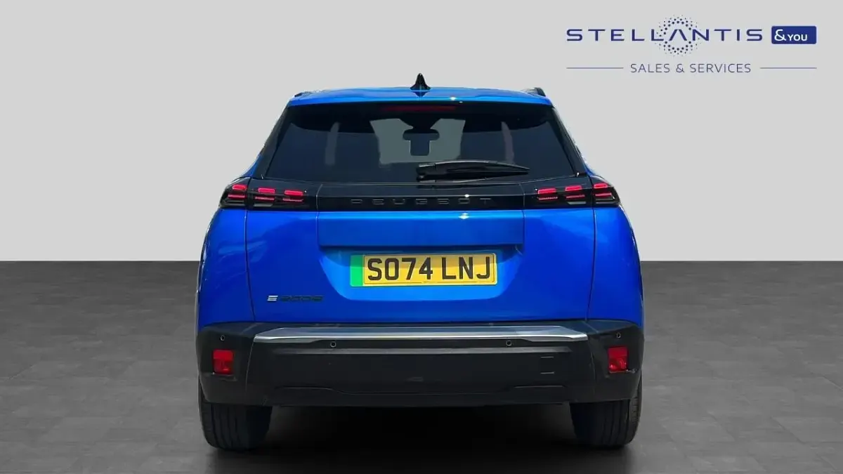 Used Peugeot e-2008 Allure 98 kW (134 HP) 2025 Blue SUV