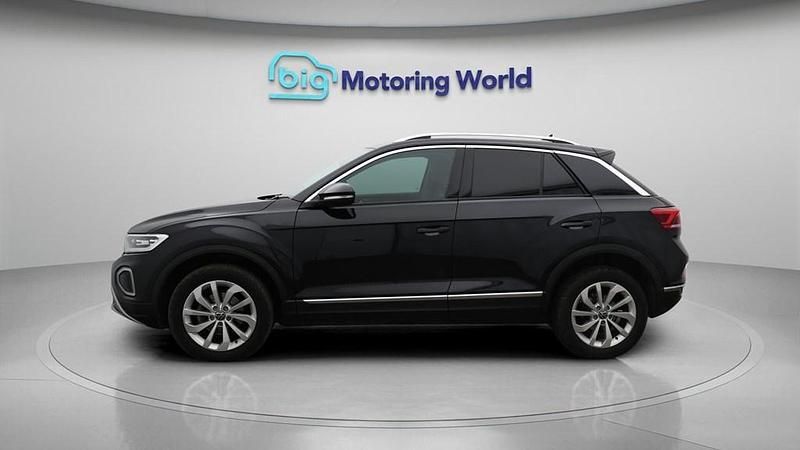 Used VW T-Roc Style 150 HP (110 kW) 2024 Black SUV