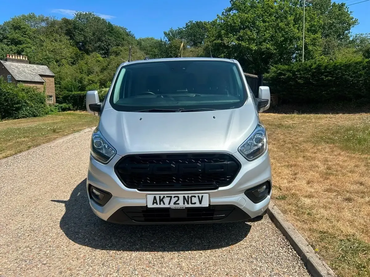 Used Ford Transit Custom Limited 130 HP (95 kW) 2022 Silver Van
