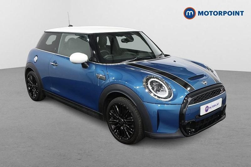 Blue Used 2024 Mini Cooper S Exclusive Hatchback | £22,399 (Good price) - Image 1/4