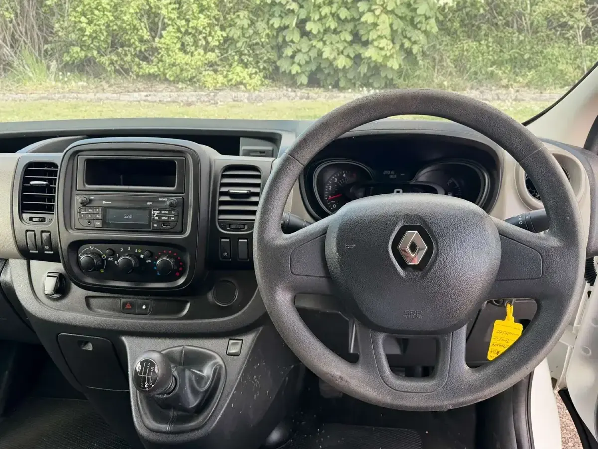 Used Renault Trafic Business 2018 White MPV