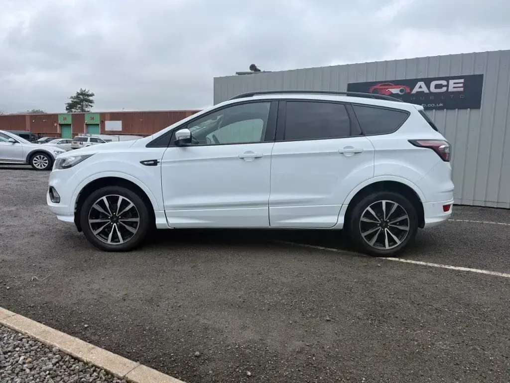 Used Ford Kuga ST-Line 120 HP (88 kW) 2019 White SUV