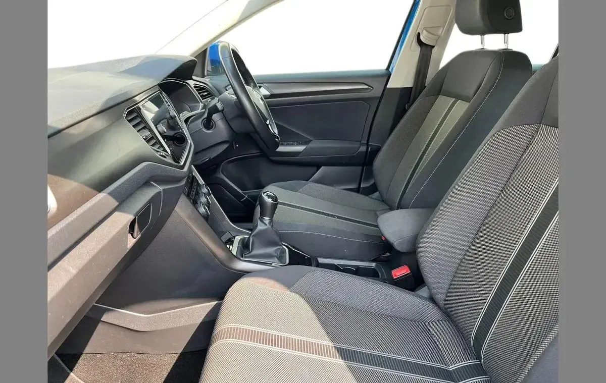 Usado VW T-Roc SE 115 HP (84 kW) 2019 Azul SUV