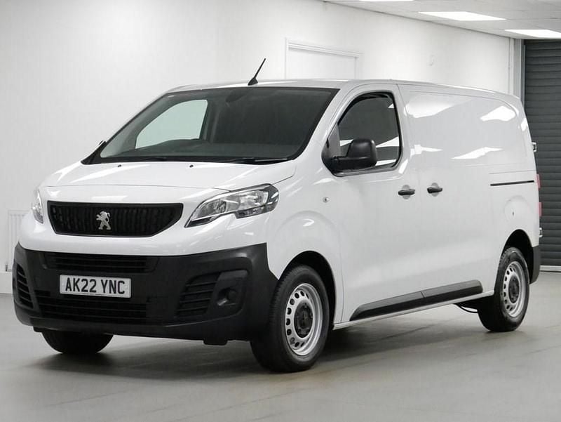 Used Peugeot Expert Premium 145 HP (106 kW) 2022 White Van