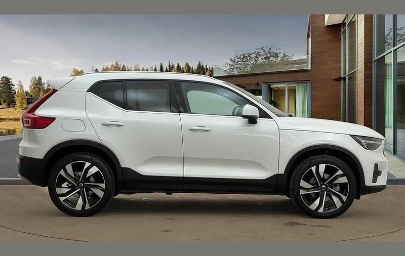 Used Volvo XC40 Ultra 161 HP (118 kW) 2024 White SUV