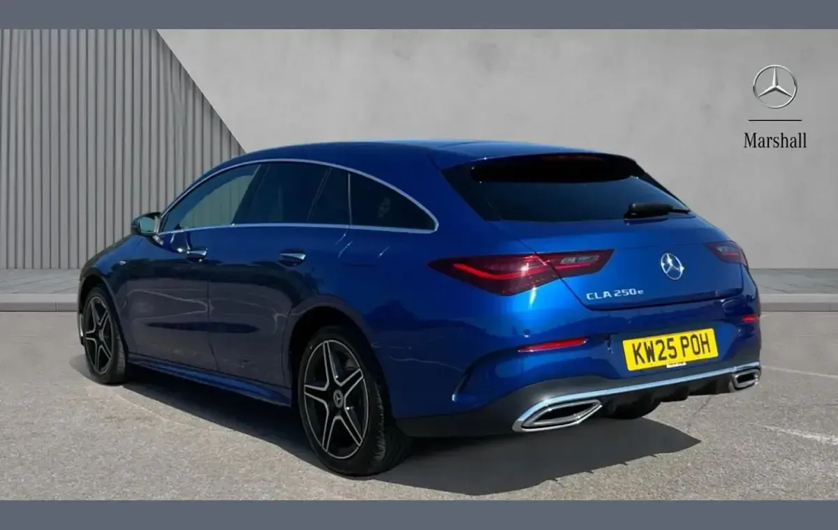 Used Mercedes CLA250 Executive 214 HP (157 kW) 2025 Blue Coupe
