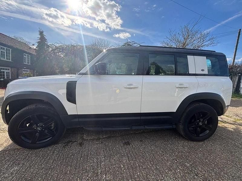 Used Land Rover Defender SE 250 HP (183 kW) 2023 White SUV