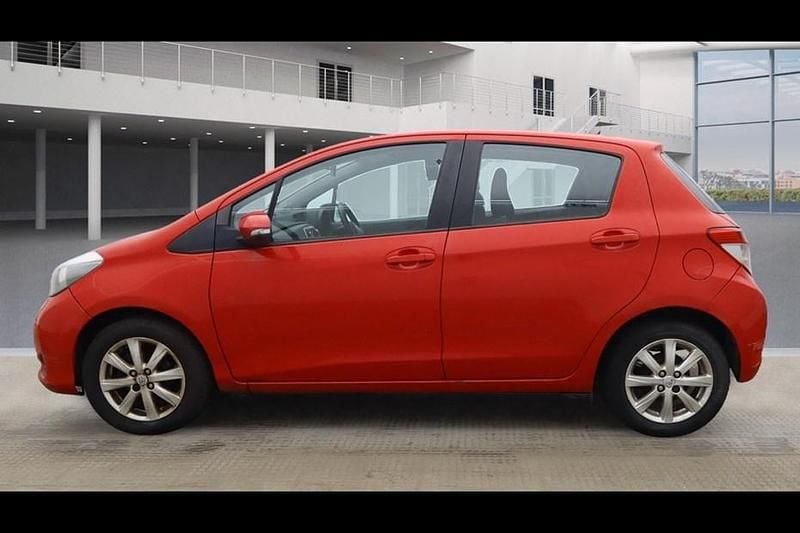 Used 2013 Toyota Yaris | £3,990 (Good price) - Image 1/1